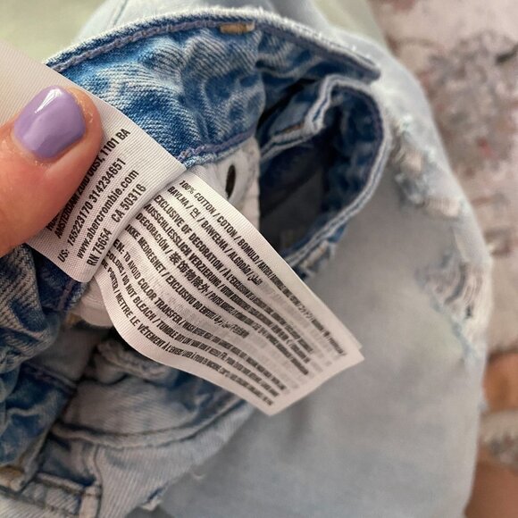 🦋 ABERCROMBIE & FITCH Distressed Annie Girlfriend High Rise Crop Jeans Size 26 - Picture 5 of 6